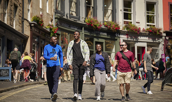 International students walking through the streets of Edinburgh
